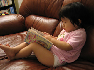 miranda reading the potty-training book